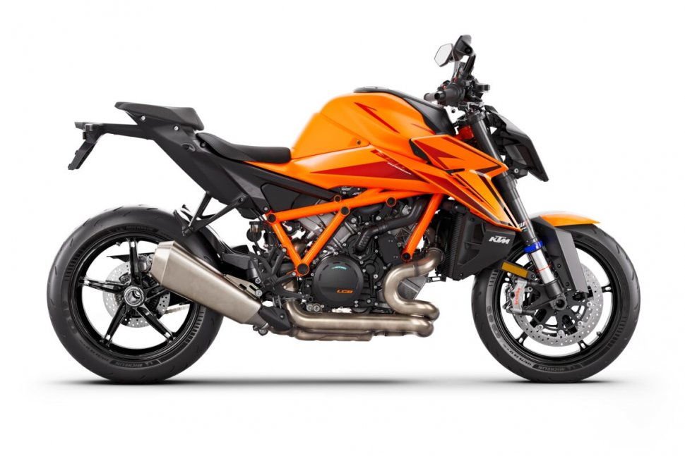 563271_MY24_KTM 1390 SUPER DUKE R EVO_ORANGE_EU_90-Right_Studio_GLOBAL_EUROPE_STUDIO_03_STUDIO